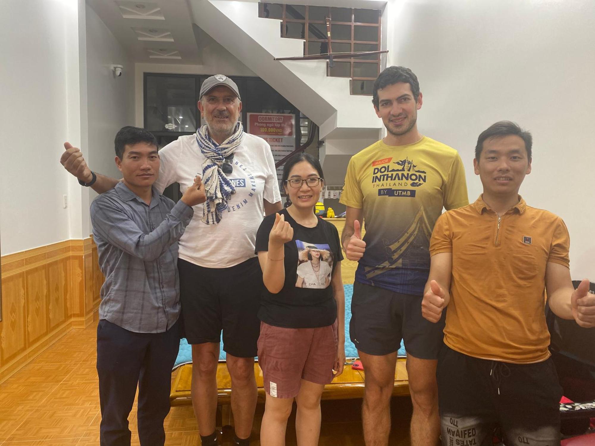 Hang Thuong Hostel - Motorbikes And Tour Ха Жианг Екстериор снимка